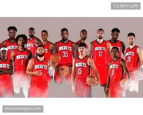 火箭队训练氛围愉快亚当斯谢泼德申京欢声笑语共度时光